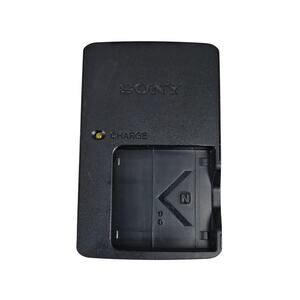 SONY BC-CSN BATTERY CHARGER – COMPACT – NP-BN1 COMPATIBLE – CHARGES